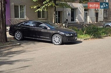 Седан Audi A8 2015 в Кривому Розі