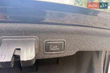 Седан Audi A8 2015 в Львові фото 10 Седан Audi A8 2015 в Львові