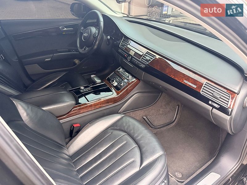 Седан Audi A8 2015 в Львові фото 12 Седан Audi A8 2015 в Львові