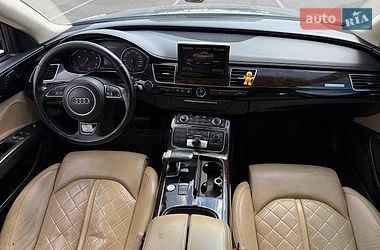 Седан Audi A8 2012 в Рівному
