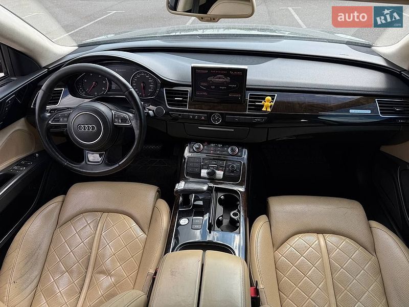 Седан Audi A8 2012 в Рівному