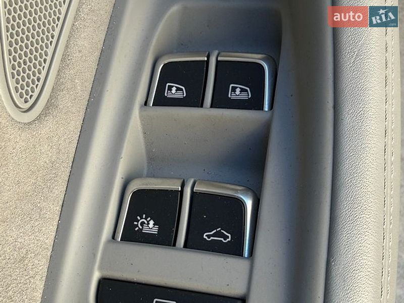 Седан Audi A8 2017 в Киеве