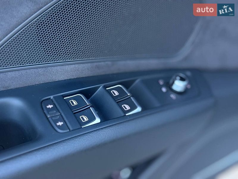 Седан Audi A8 2017 в Києві
