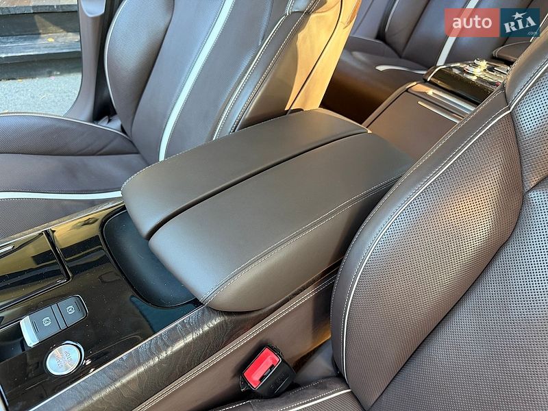 Седан Audi A8 2013 в Киеве
