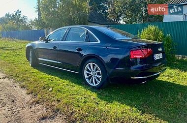 Седан Audi A8 2010 в Глобиному