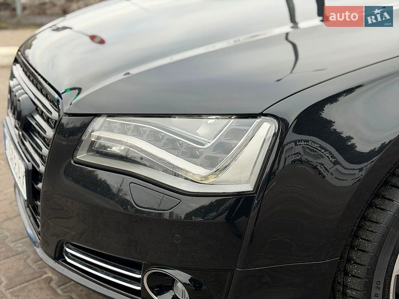 Седан Audi A8 2012 в Павлограді