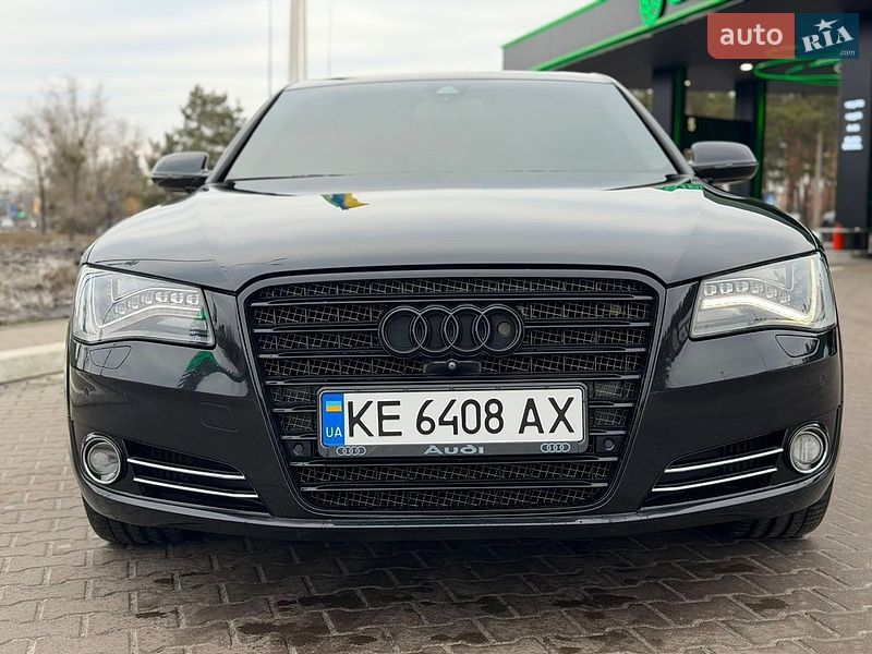 Седан Audi A8 2012 в Павлограді
