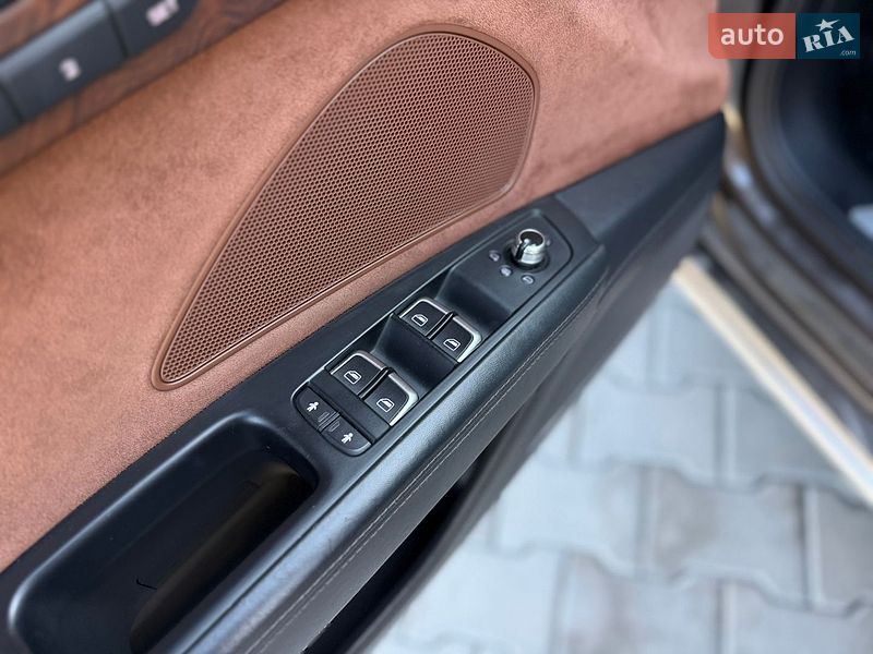Седан Audi A8 2014 в Кривом Роге