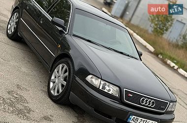 Седан Audi A8 1995 в Запоріжжі