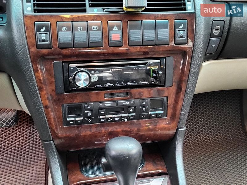 Седан Audi A8 1998 в Броварах