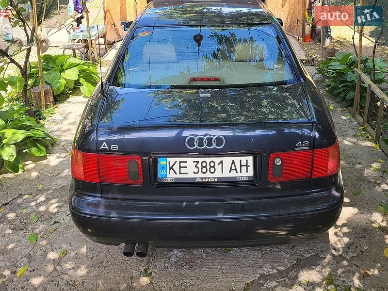 Седан Audi A8 1998 в Броварах