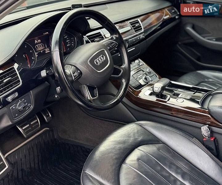 Седан Audi A8 2017 в Житомире