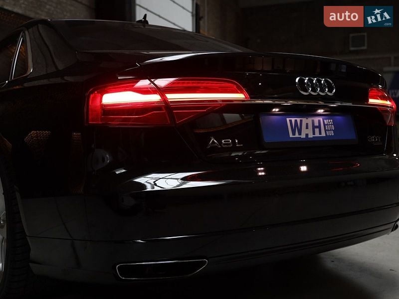Седан Audi A8 2017 в Луцьку