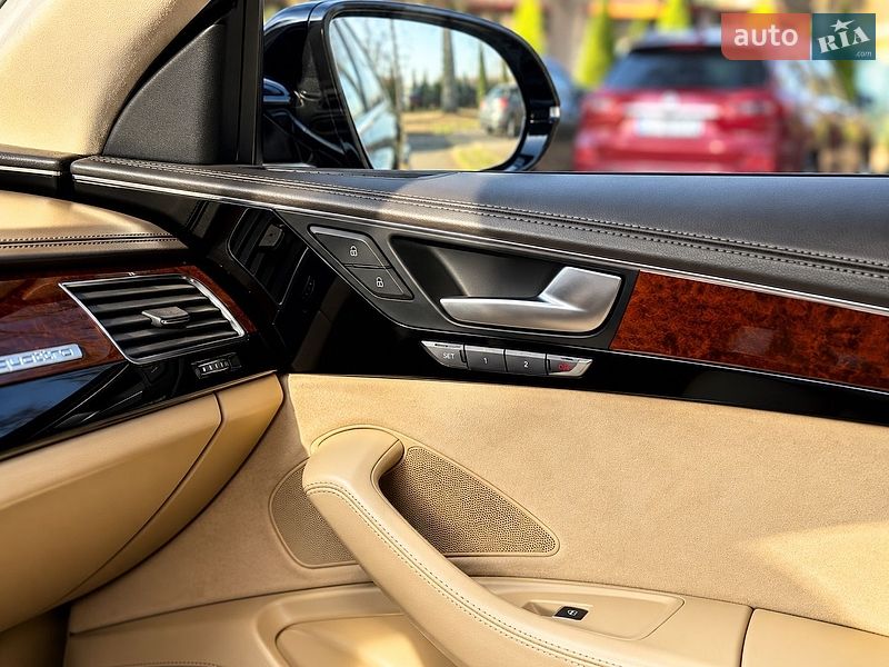 Седан Audi A8 2013 в Харькове