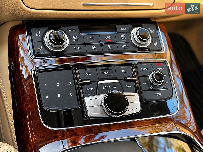 Седан Audi A8 2013 в Харькове