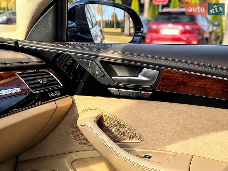 Седан Audi A8 2013 в Харькове