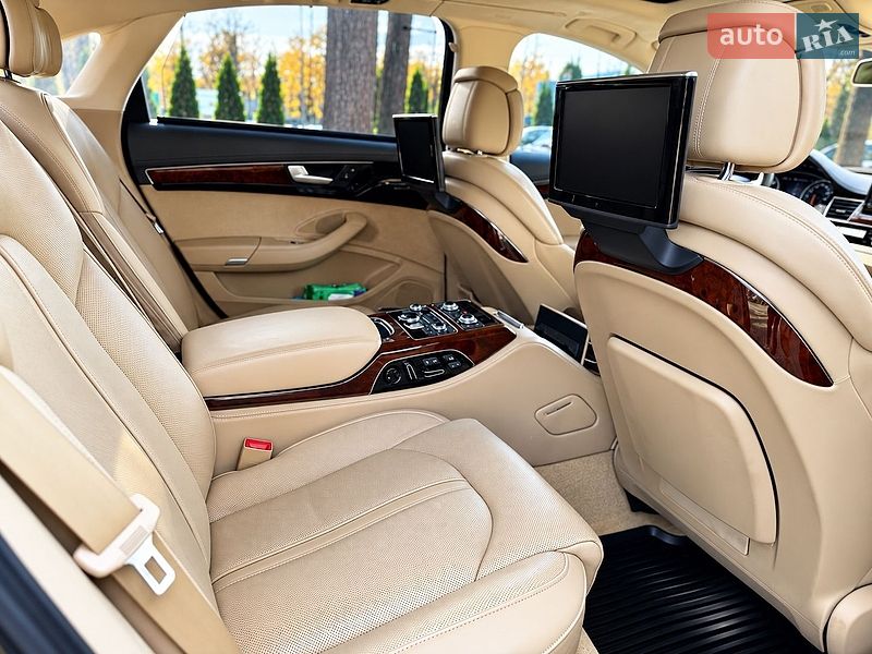 Седан Audi A8 2013 в Харькове
