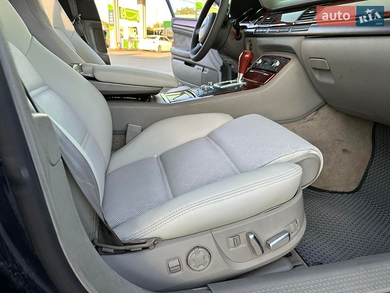 Седан Audi A8 2003 в Первомайську