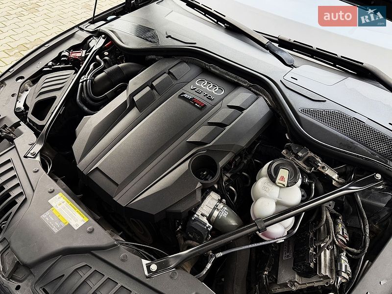 Седан Audi A8 2019 в Киеве