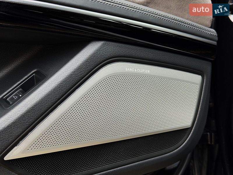 Седан Audi A8 2019 в Киеве