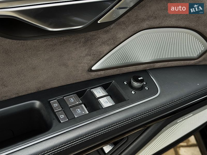 Седан Audi A8 2019 в Киеве