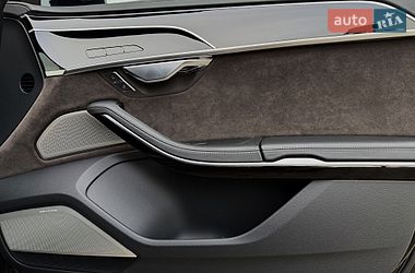 Седан Audi A8 2019 в Киеве