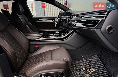 Седан Audi A8 2019 в Киеве