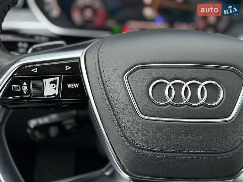 Седан Audi A8 2019 в Киеве