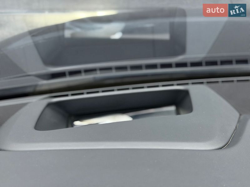 Седан Audi A8 2019 в Киеве