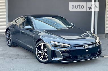 Лифтбек Audi e-tron GT 2022 в 