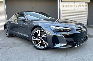 Лифтбек Audi e-tron GT 2022 в 