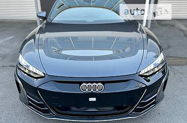 Лифтбек Audi e-tron GT 2022 в 
