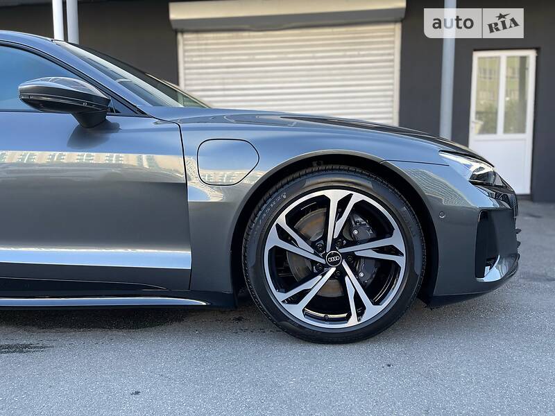 Лифтбек Audi e-tron GT 2022 в Киеве
