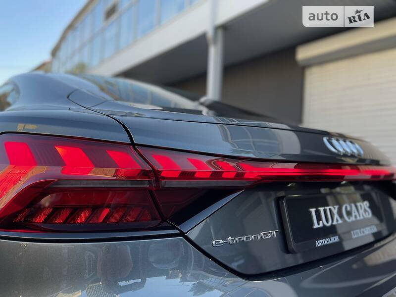 Лифтбек Audi e-tron GT 2022 в Киеве