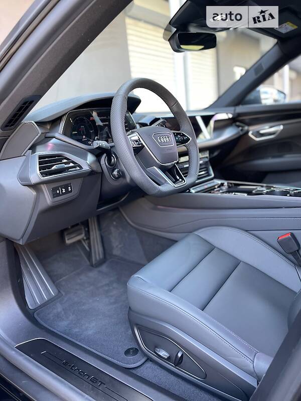 Лифтбек Audi e-tron GT 2022 в Киеве