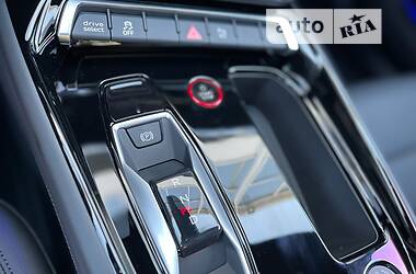 Лифтбек Audi e-tron GT 2022 в 