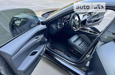 Ліфтбек Audi e-tron GT 2022 в 