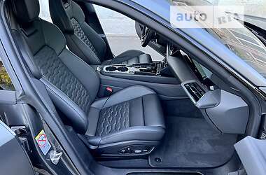 Ліфтбек Audi e-tron GT 2022 в 