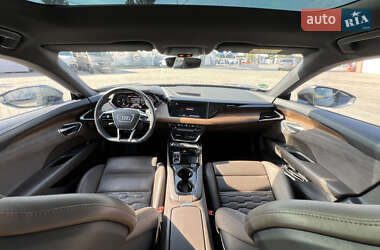 Лифтбек Audi e-tron GT 2021 в 