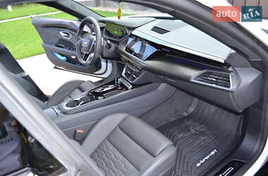 Лифтбек Audi e-tron GT 2023 в 