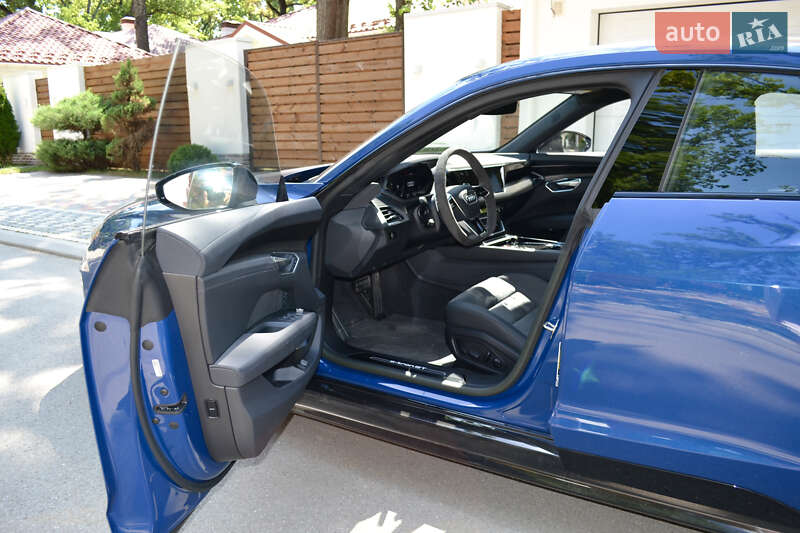 Лифтбек Audi e-tron GT 2023 в Киеве