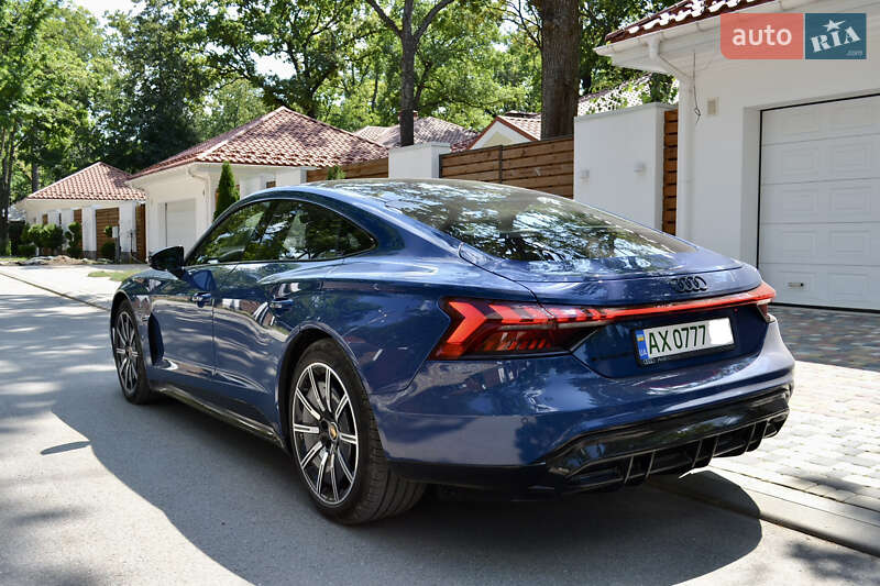 Лифтбек Audi e-tron GT 2023 в Киеве