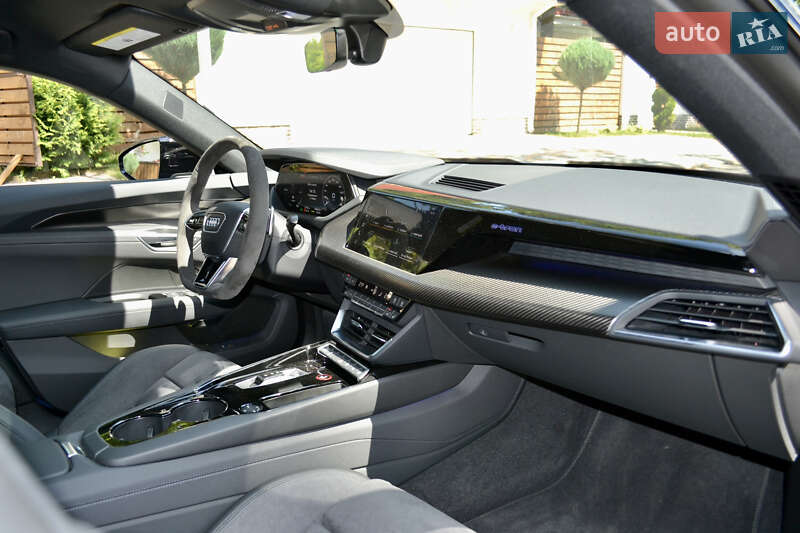 Лифтбек Audi e-tron GT 2023 в Киеве