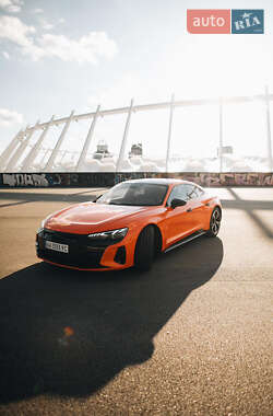 Лифтбек Audi e-tron GT 2021 в 