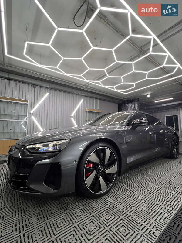 Лифтбек Audi e-tron GT 2022 в Киеве