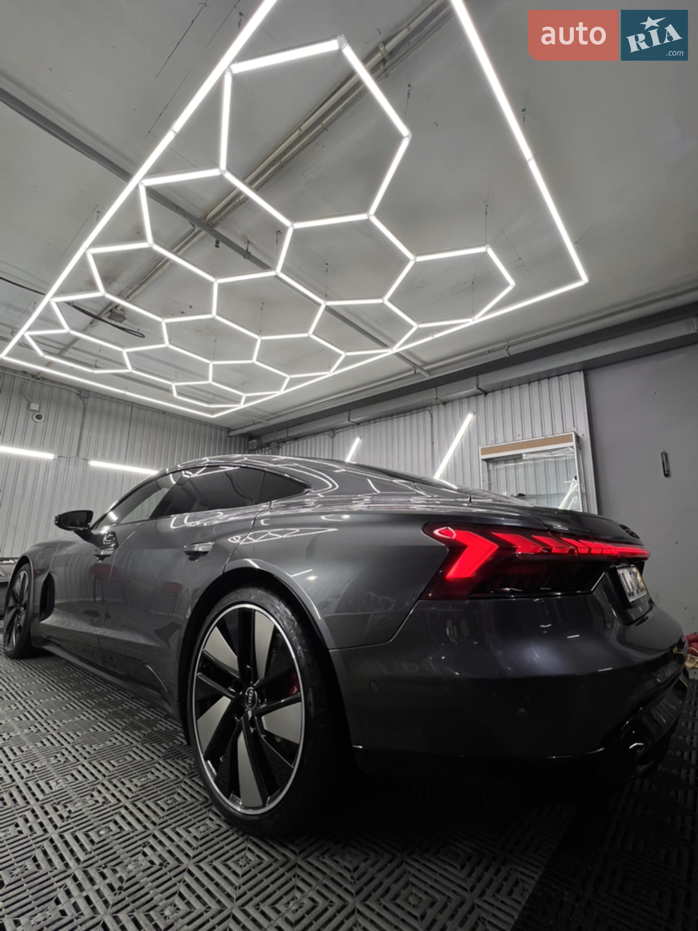 2021 Audi e-tron GT - мініатюра 7