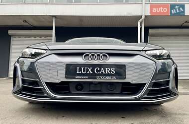 Лифтбек Audi e-tron GT 2021 в 