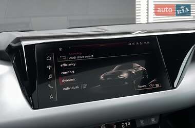 Лифтбек Audi e-tron GT 2021 в 