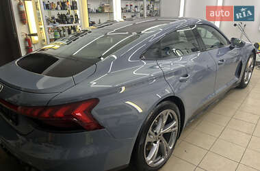 Лифтбек Audi e-tron GT 2022 в 