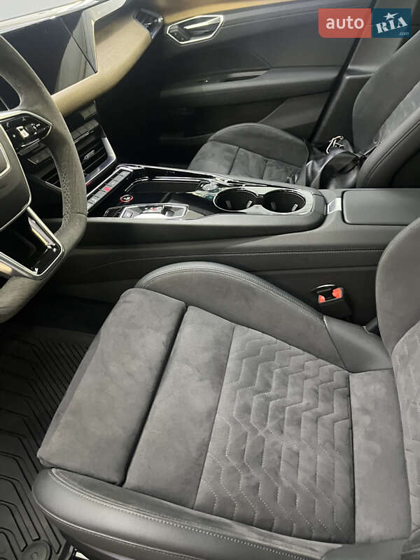 Ліфтбек Audi e-tron GT 2022 в Дніпрі